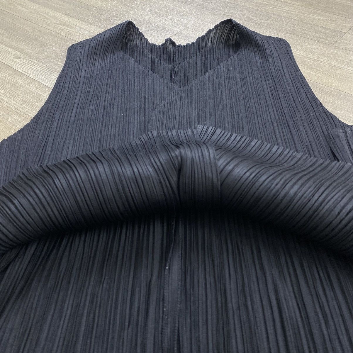 Pleats Please Issey Miyake Vintage Pleats Please Issey Miyake Stretch Black Vest Size US S / EU 44-46 / 1 - 9 Thumbnail