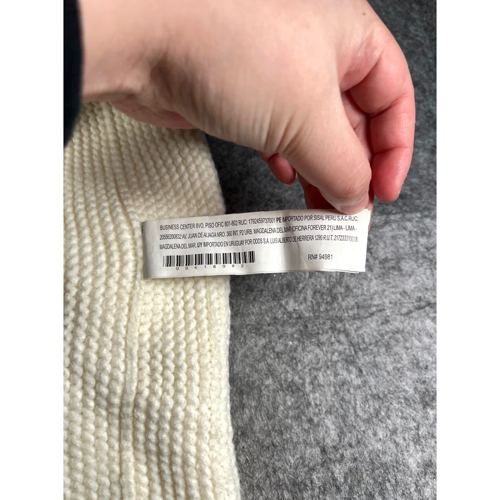 Forever 21 FOREVER 21 Beanie Adult One Size Ivory Knit Acrylic Faux Fur Pom Ski Snow Hat Women Beanie Winter Casual Knit Beanie Size ONE SIZE - 7 Thumbnail