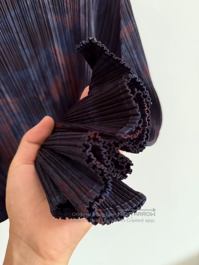 Issey Miyake Issey Miyake Dark Floral Top Size L / US 10 / IT 46 - 4 Thumbnail