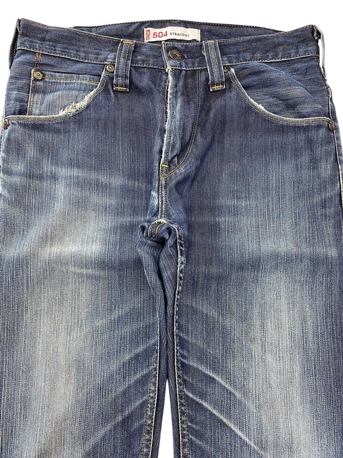 Levi's Levi’s 504 Faded Blue Wash Style Straight Leg Jeans Size US 32 / EU 48 - 2 Thumbnail