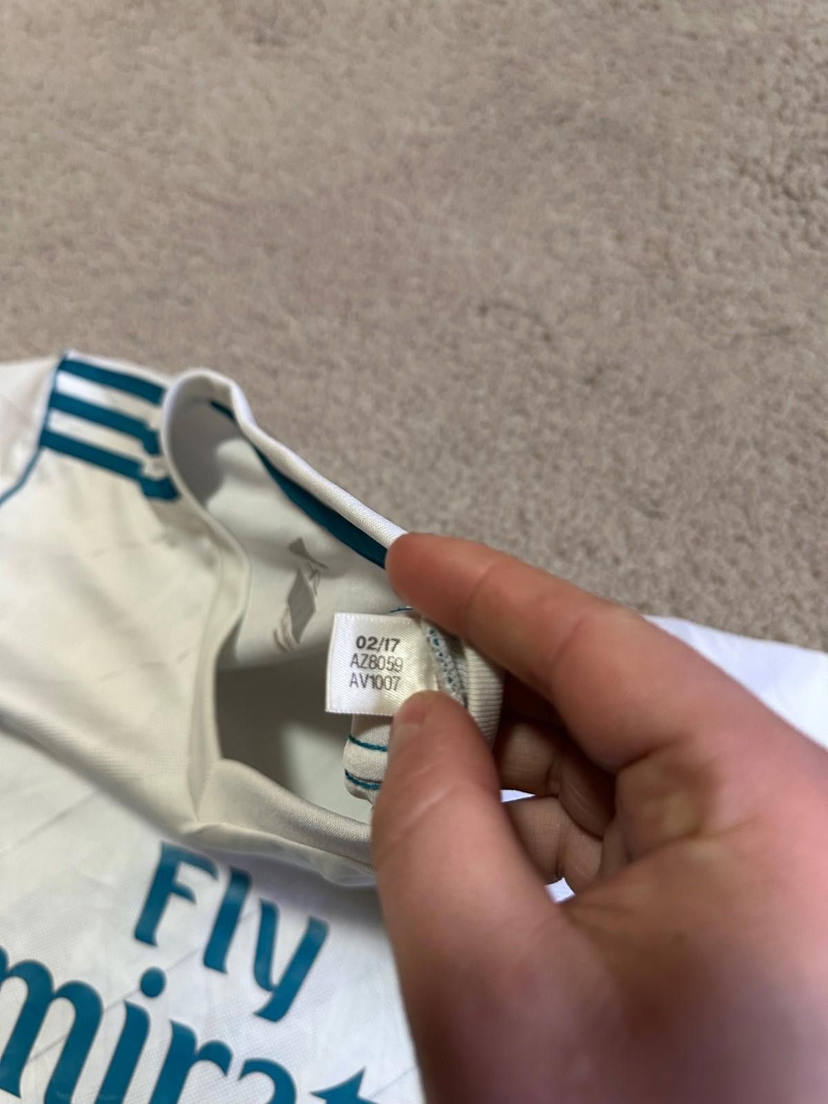 Adidas REAL MADRID 2017 2018 HOME SHIRT JERSEY ADIDAS AZ8059 sz XL Size US XL / EU 56 / 4 - 5 Thumbnail