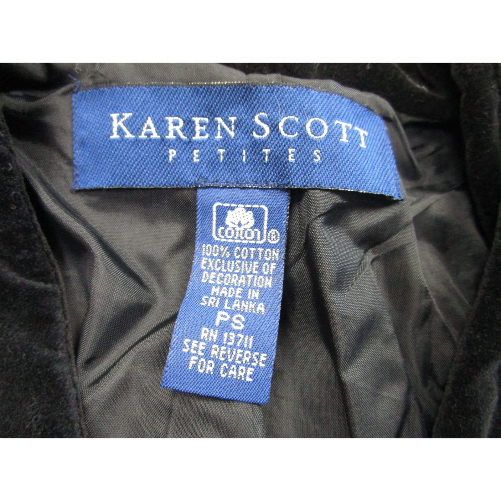 Vintage VINTAGE Karen Scott Vest Women S Black Velvet Snowman Snowflake 90s Christmas Winters Snowmen Embroidered Button Sleeveless Adult Womens Size S / US 4 / IT 40 - 5 Thumbnail