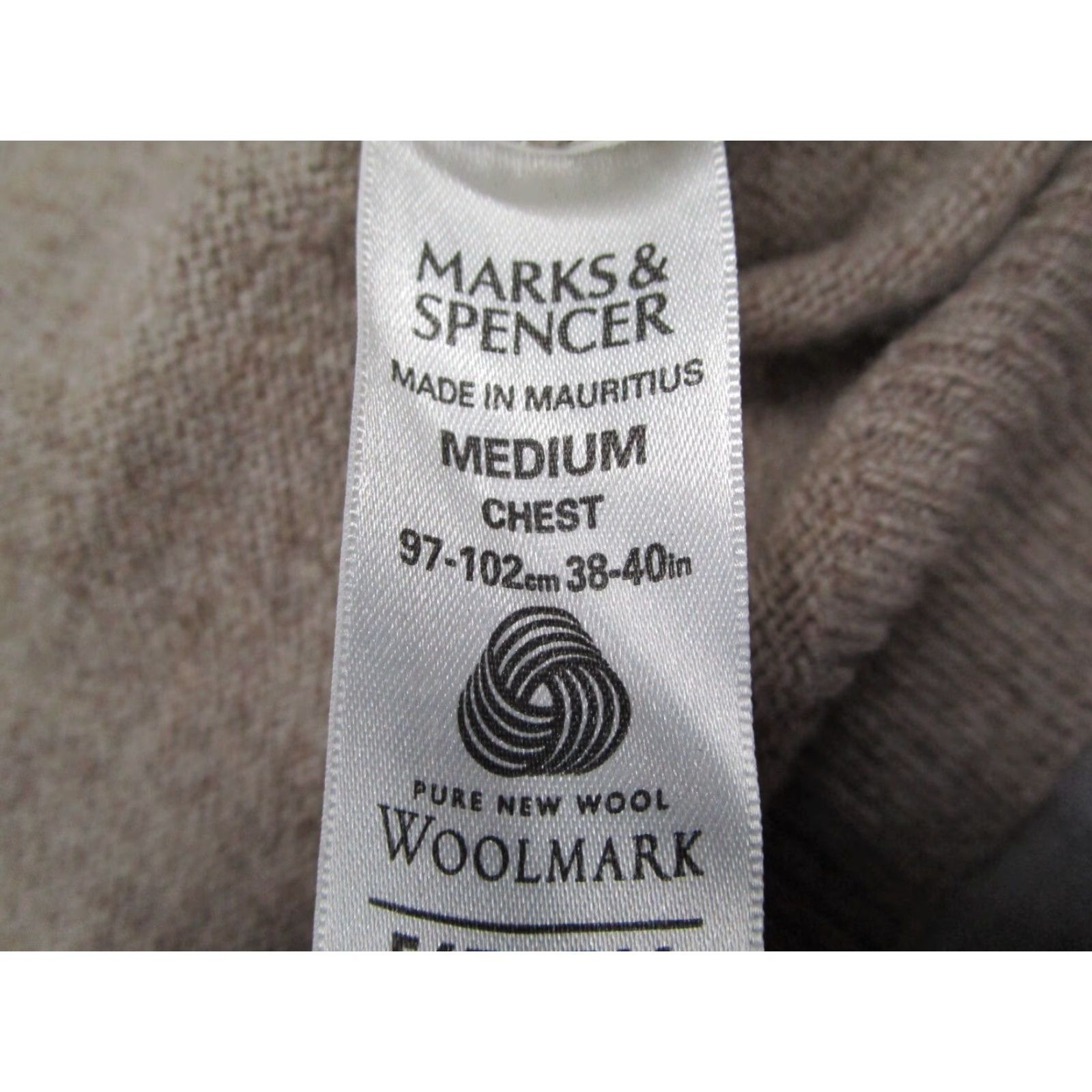 Marks & Spencer VINTAGE Marks and Spencer Sweater Men's Medium Beige Wool Pullover V-Neck Long Sleeve Casual Size US M / EU 48-50 / 2 - 4 Thumbnail