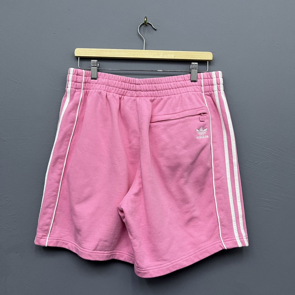 Adidas Adidas Rekive Shorts Size US 30 / EU 46 - 2 Thumbnail