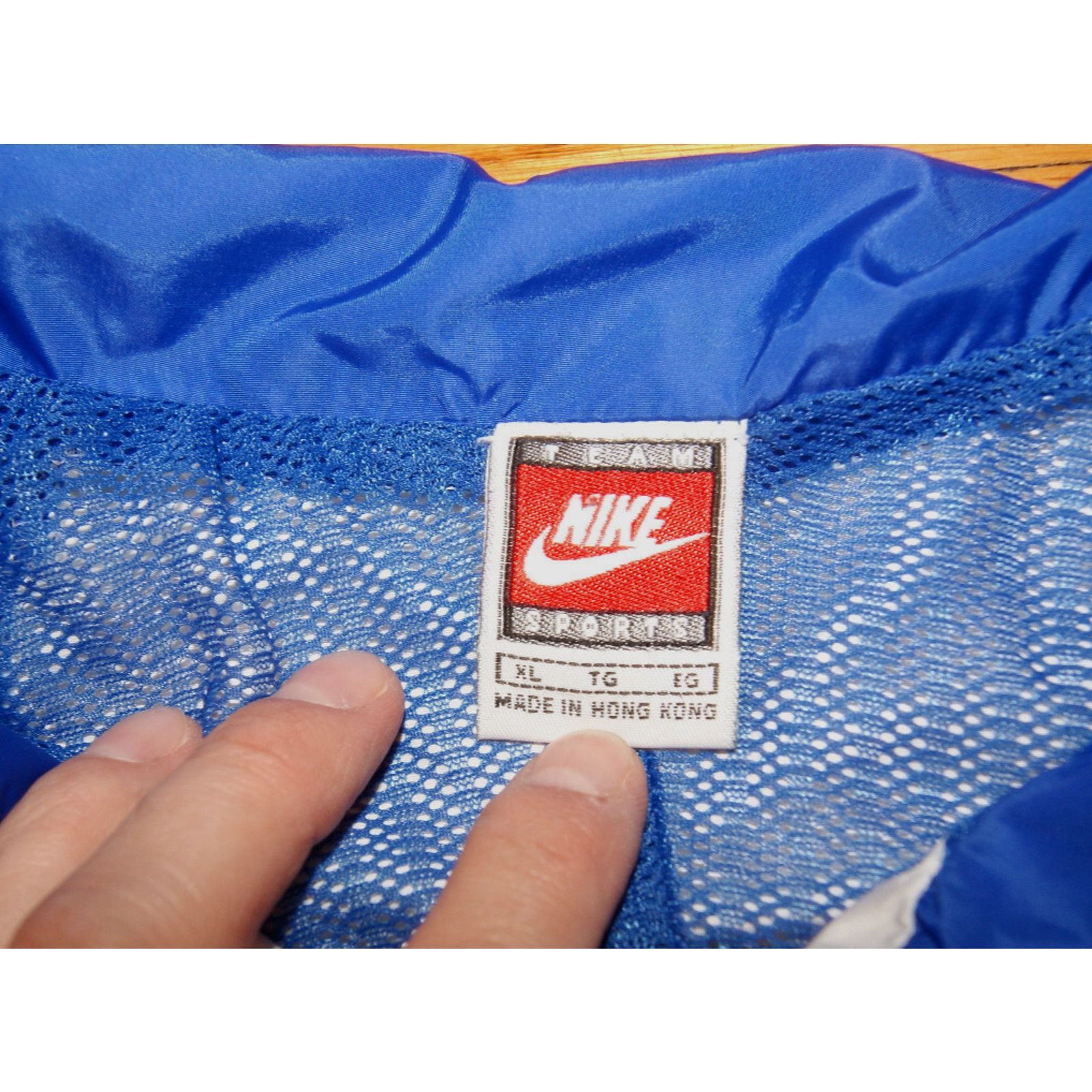 Nike VTG Nike Team Windbreaker Jacket Mens XL Zip Y2K Mesh Lined Size US XL / EU 56 / 4 - 3 Thumbnail
