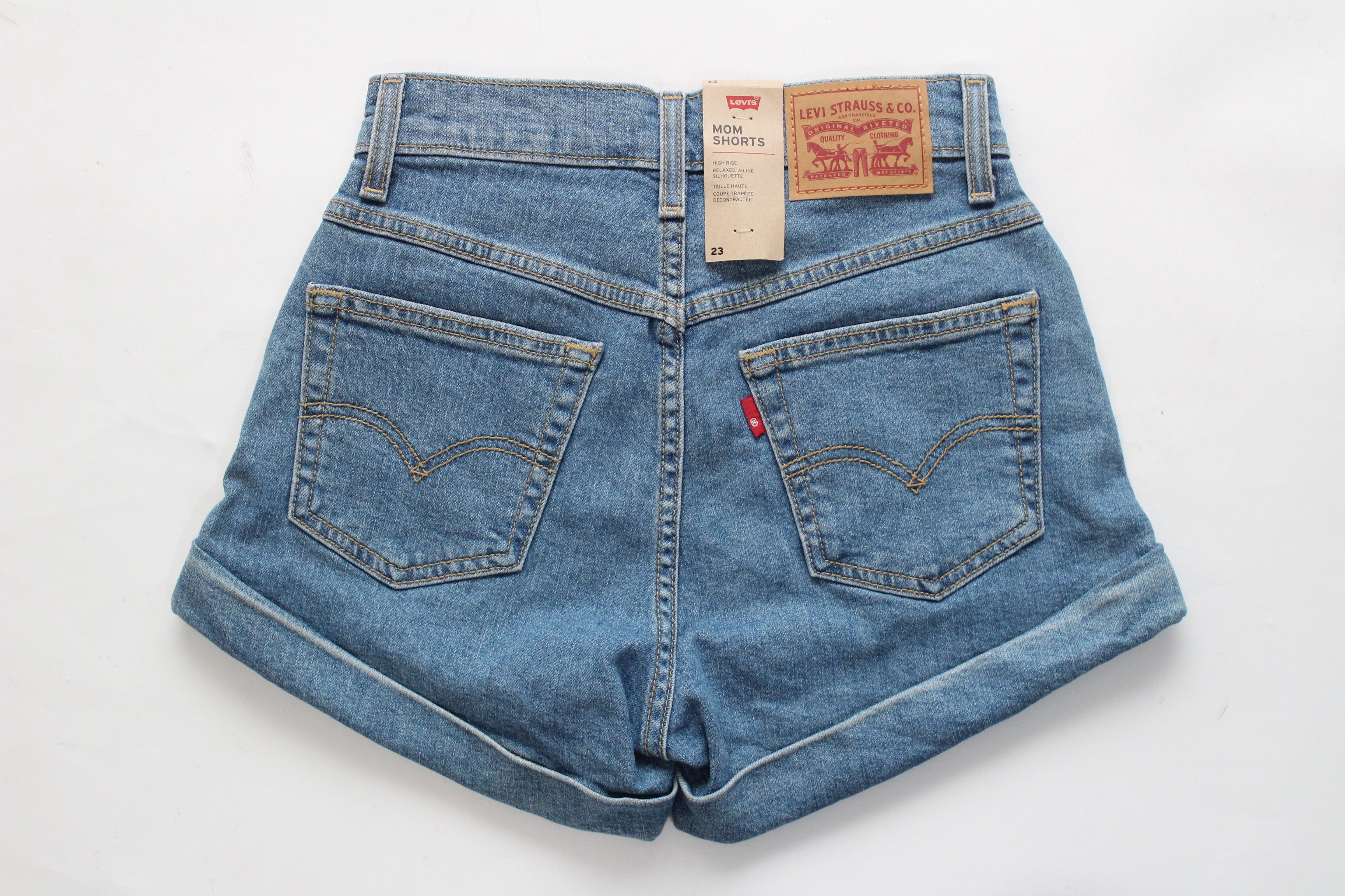 image of Levis Mom Shorts Womens Size 23 New Authentic Hype in Blue