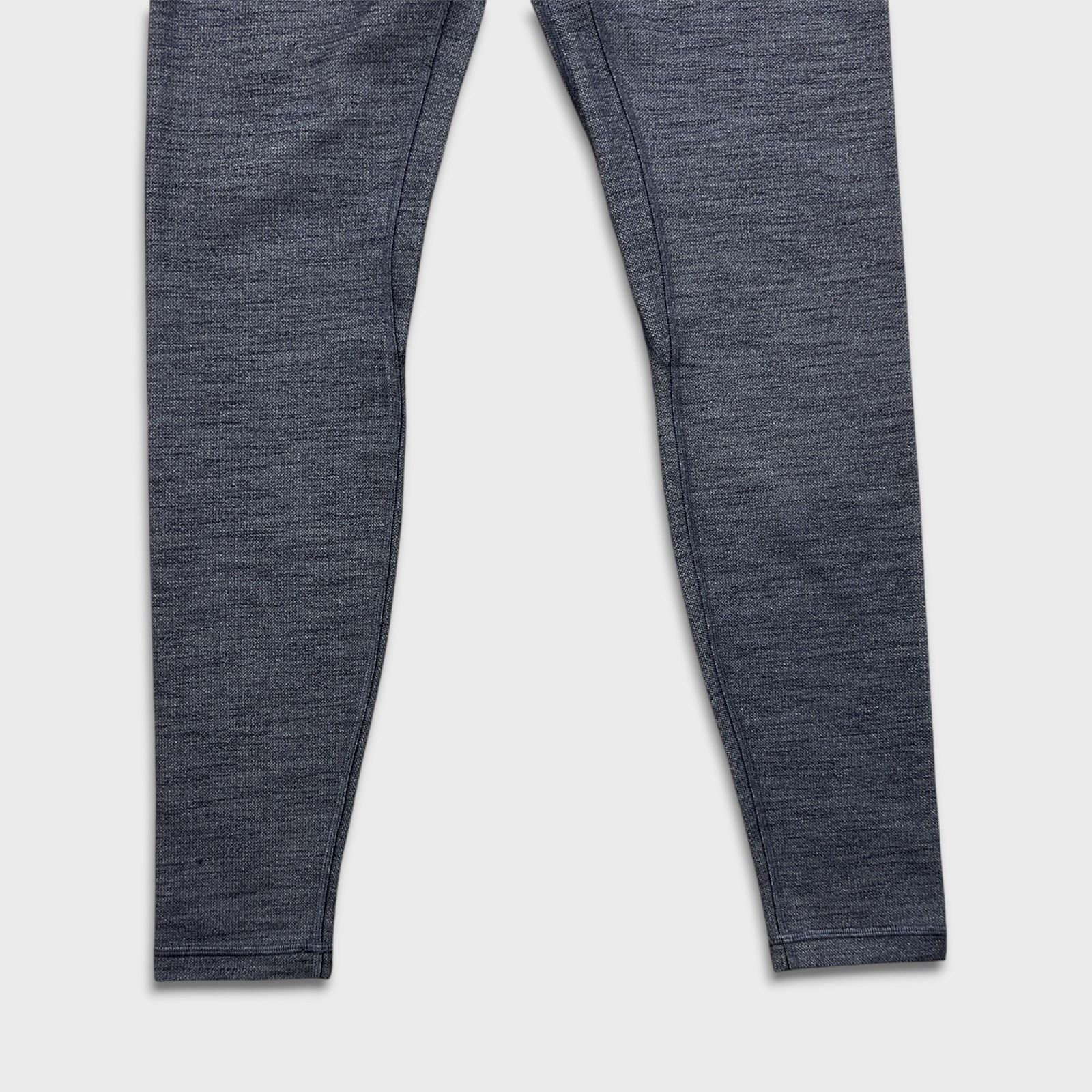 Lululemon Lululemon Align Pant Super High Rise 28 Yoga Pilates Legging Size 30" / US 8 / IT 44 - 3 Thumbnail