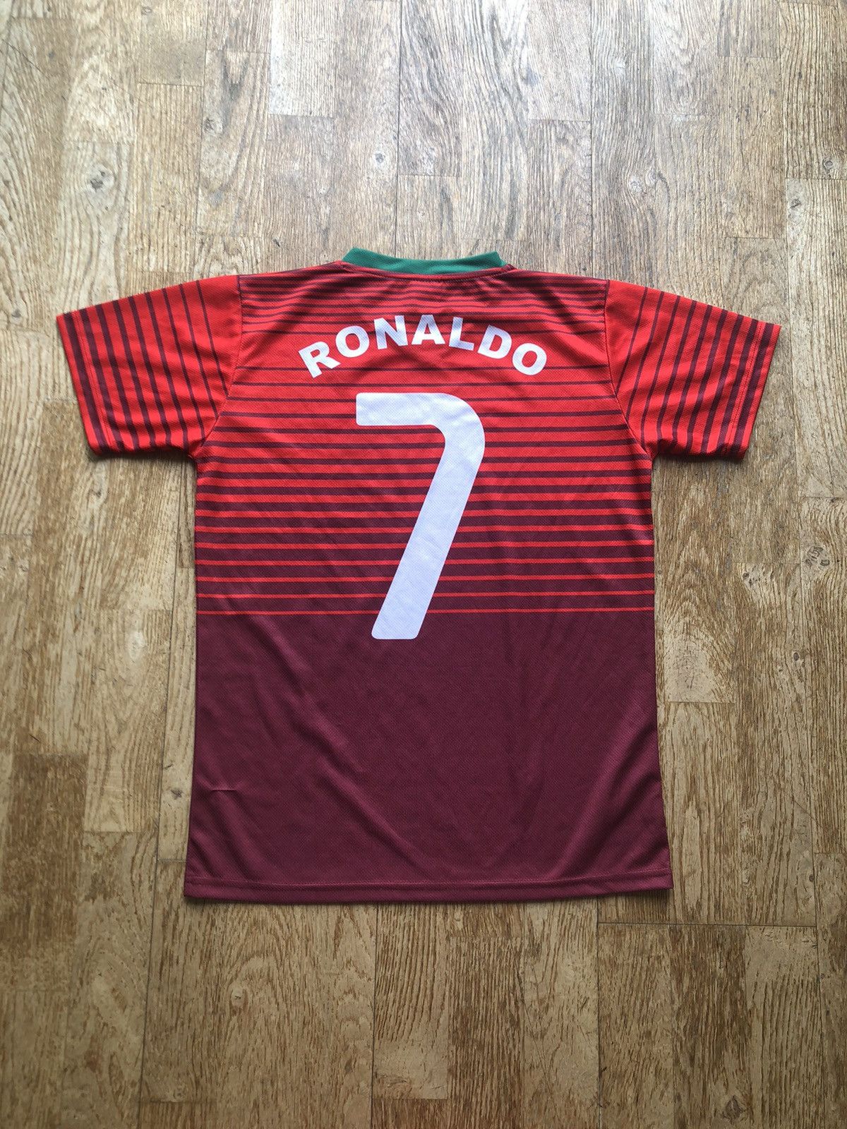 Vintage RARE VINTAGE CR7 CRISTIANO RONALDO PORTUGAL JERSEY SHIRT Size US S / EU 44-46 / 1 - 2 Thumbnail