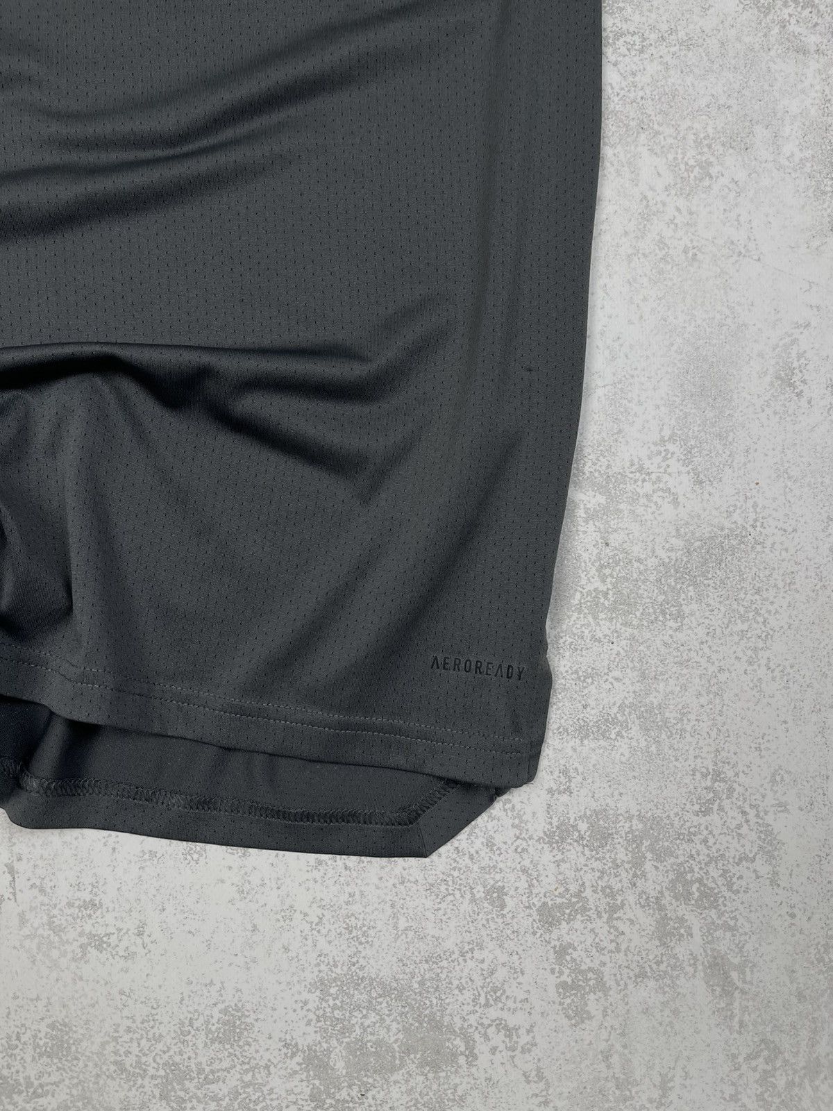 Adidas Real Madrid 2020/21 Training Jersey AEROREADY Performance Size US M / EU 48-50 / 2 - 4 Thumbnail