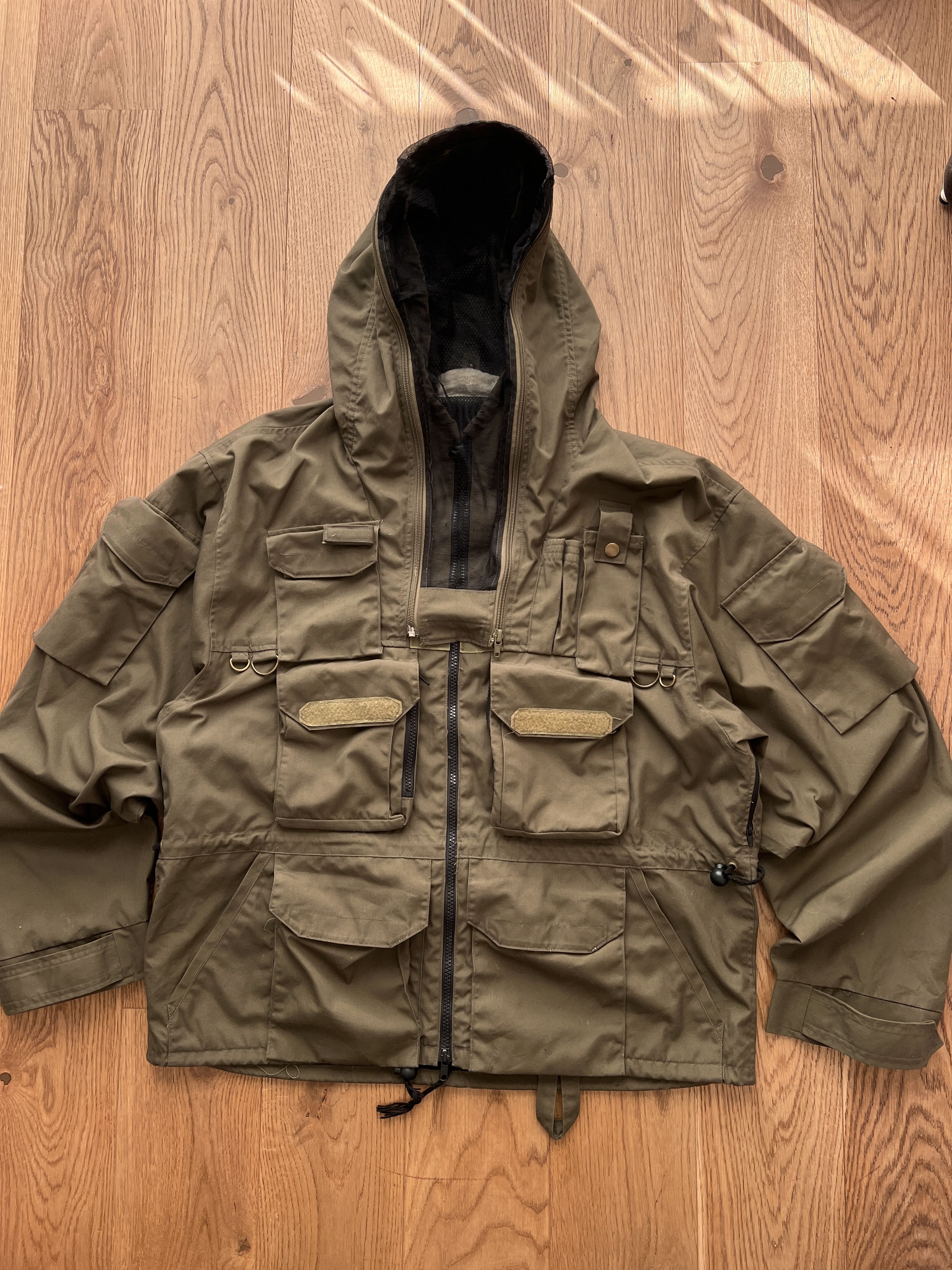 Japanese Brand Crazy vintage 90s multi pocket army cropped mesh mask jacket Size US L / EU 52-54 / 3 - 7 Thumbnail