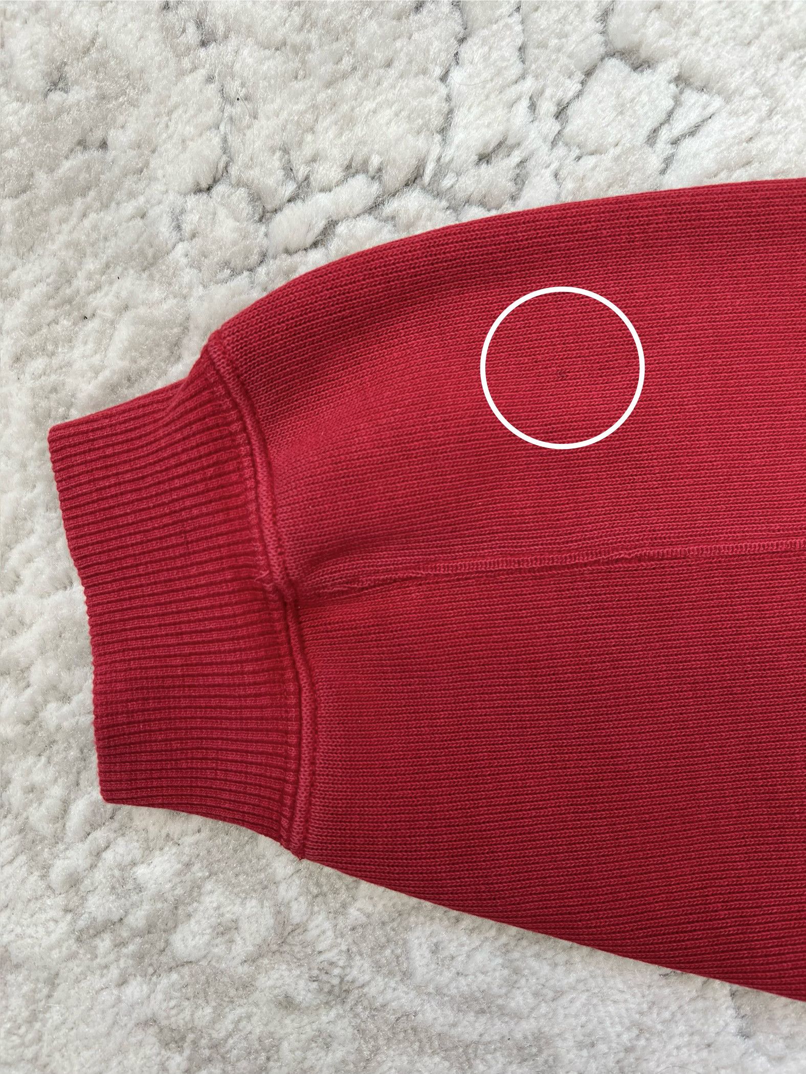 Gant × Vintage Vintage GANT V-Neck Cotton Sweater Red – 2000s – Size L Size US L / EU 52-54 / 3 - 9 Thumbnail