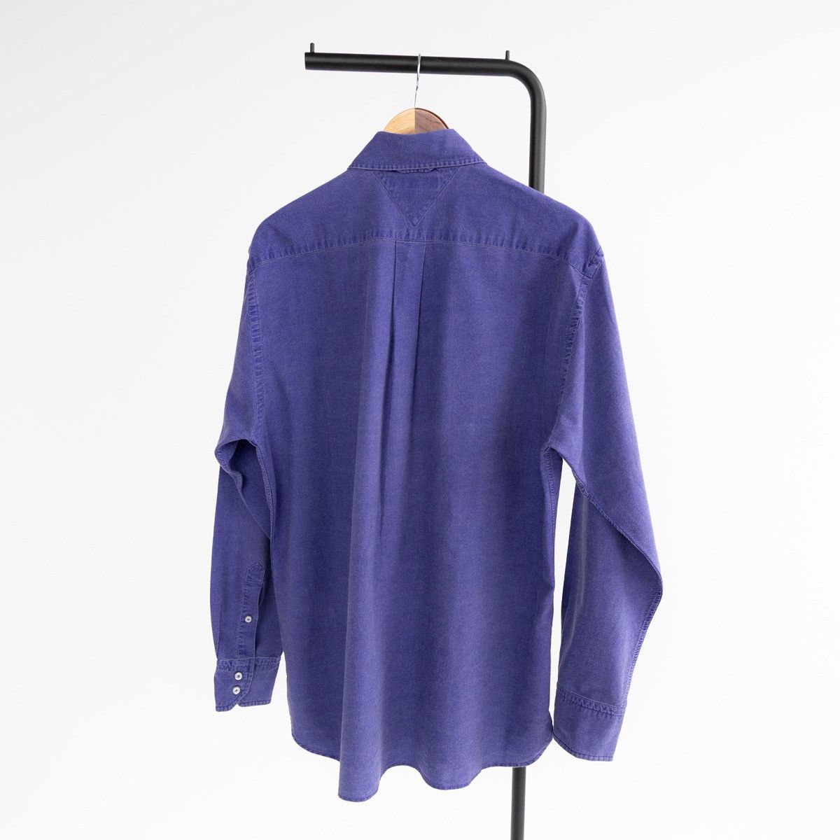 Tommy Hilfiger Tommy Hilfiger Men Vintage Y2K Violet Button Down Shirt Logo Size US L / EU 52-54 / 3 - 2 Thumbnail