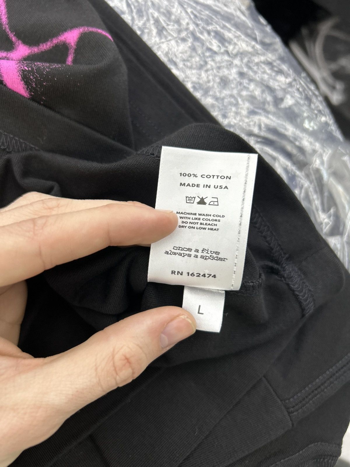 Sp5der Sp5der Rhinestone Scattered Web Tee Black Pink Size L Size US L / EU 52-54 / 3 - 11 Thumbnail