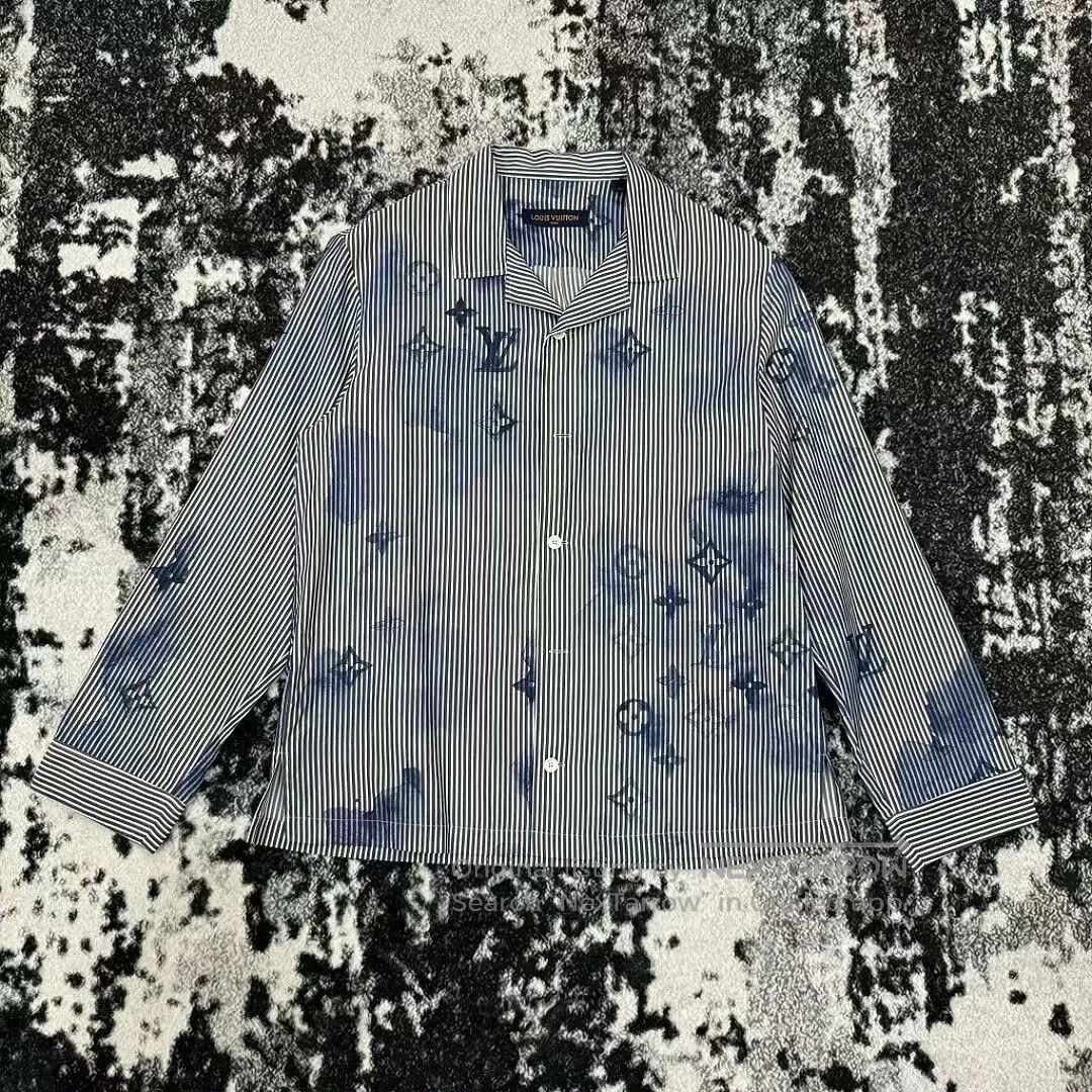 Louis Vuitton louis vuitton long sleeve printed shirt. Size US M / EU 48-50 / 2 - 1 Thumbnail