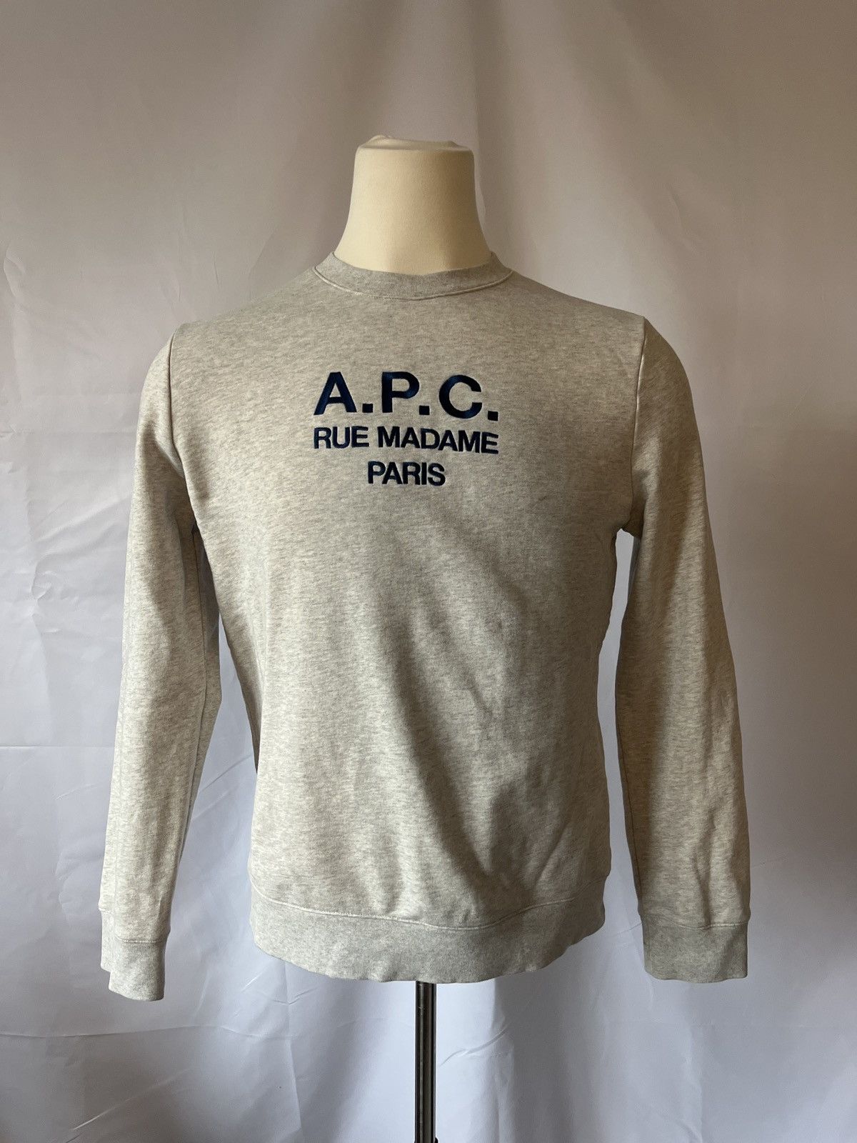 A.P.C. A.P.C. Embroidered Crewneck Sweatshirt L Streetwear France Size US L / EU 52-54 / 3 - 2 Thumbnail