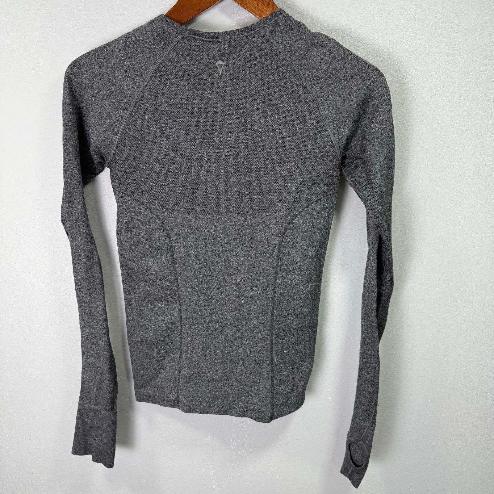 Lululemon Iviva by Lululemon Girls Teens Shirt Top L Long Sleeve #G583 Size L / US 10 / IT 46 - 6 Thumbnail