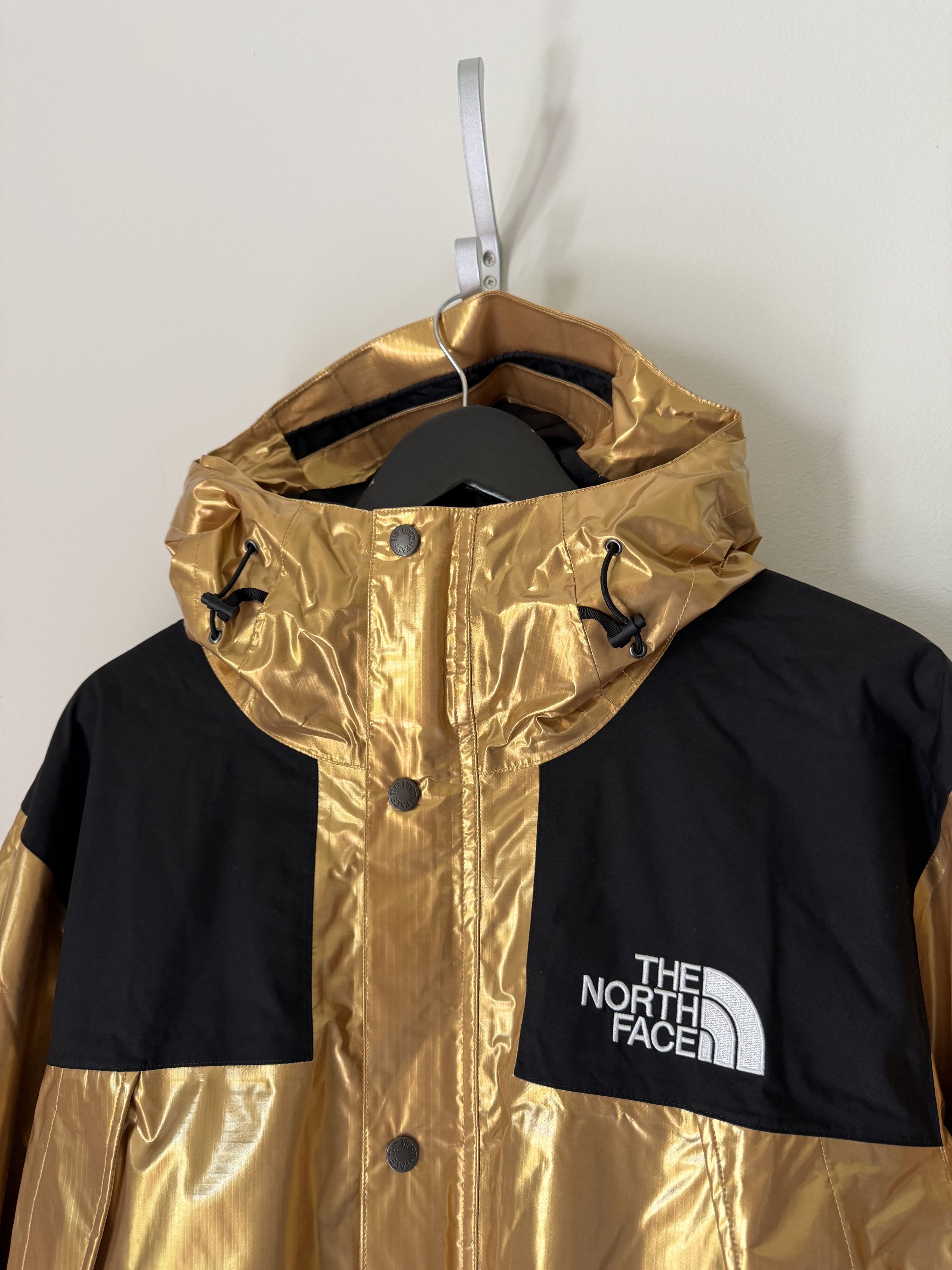 Supreme × The North Face Supreme The North Face Mountain Parka in Metallic Gold Size US XL / EU 56 / 4 - 2 Thumbnail