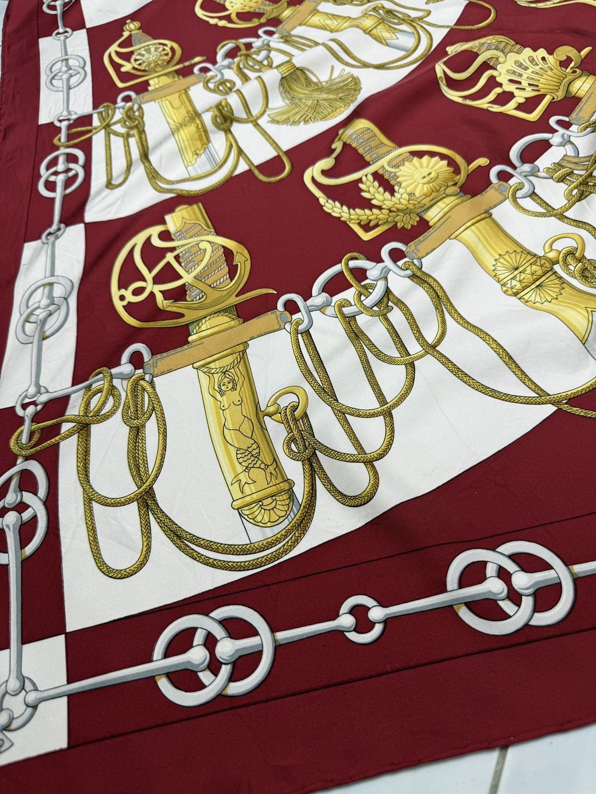 Hermes 🔥ARCHIVE VINTAGE HERMES CLIQUETIS SILK SCARF BY JULIE ABADIE Size ONE SIZE - 4 Thumbnail