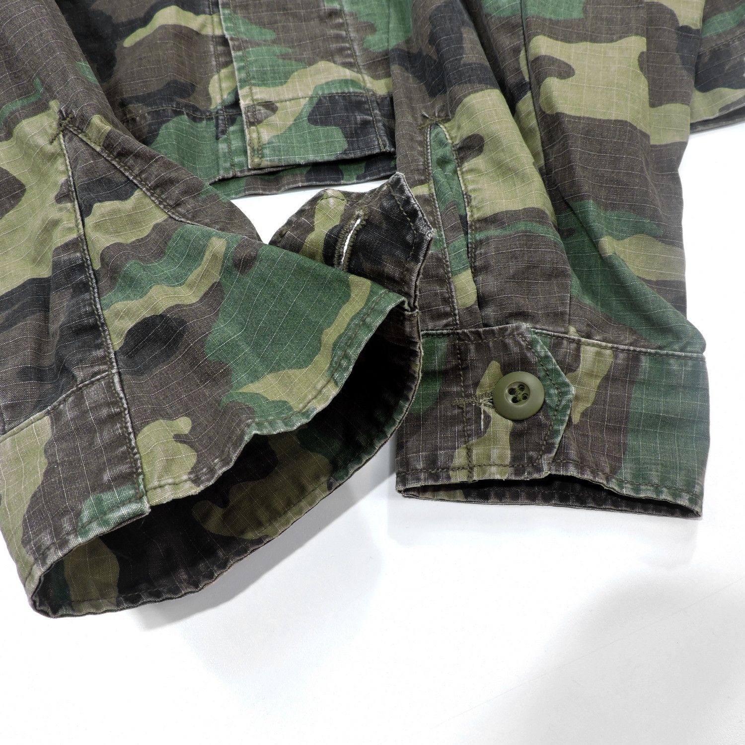 Japanese Brand RNA INC. CAMOUFLAGE SLANT POCKET LONG SLEEVE SHIRT Size US M / EU 48-50 / 2 - 12 Thumbnail