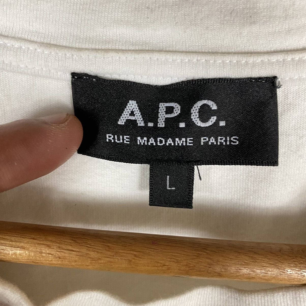 A.P.C. × Japanese Brand A.P.C. RUE MADAME PARIS EMBROIDERY SPELLOUT CENTER LOGO TEE Size US L / EU 52-54 / 3 - 7 Thumbnail