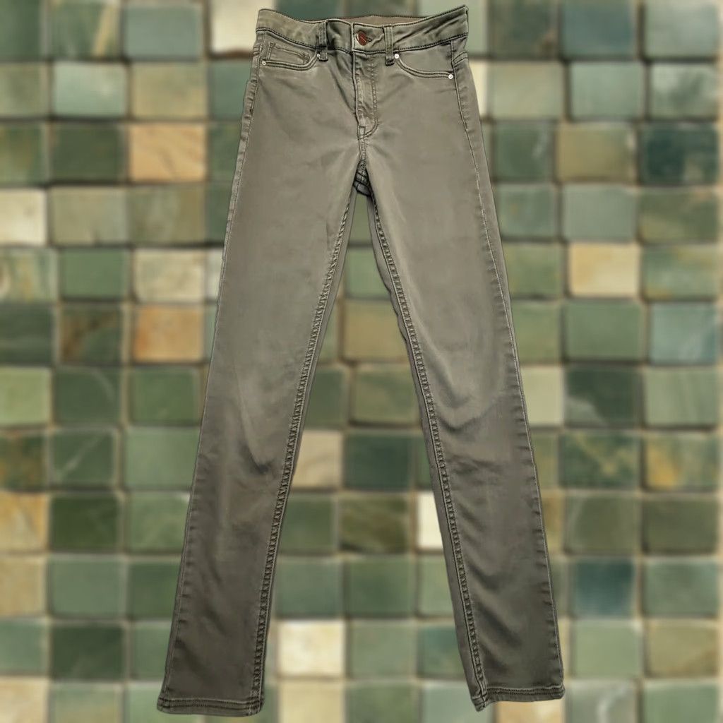 H&M H & M Jeans Mens 28 Green Skiny Coup Moulante Denim Stretch Casual Pants Regular 26x28 Blue 5-Pocket Mens Jeans Size US 28 / EU 44 - 1 Thumbnail