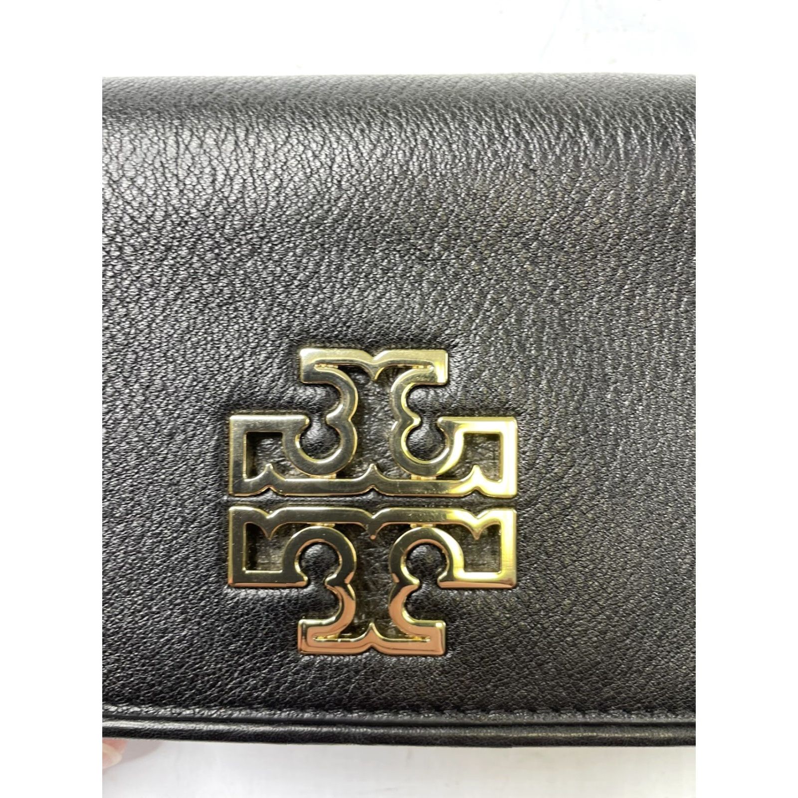 Tory Burch Tory Burch Wallet Zip-Around Black Leather Gold Logo Britten Smart Phone Wristlet Women Black Leather Zip-Around Wallet Size ONE SIZE - 2 Thumbnail
