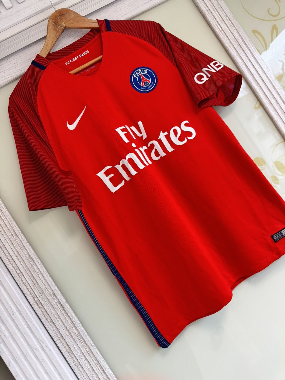 Nike PSG 2016-2017 Away Soccer Jersey Nike Football Kit Shirt Size US L / EU 52-54 / 3 - 4 Thumbnail