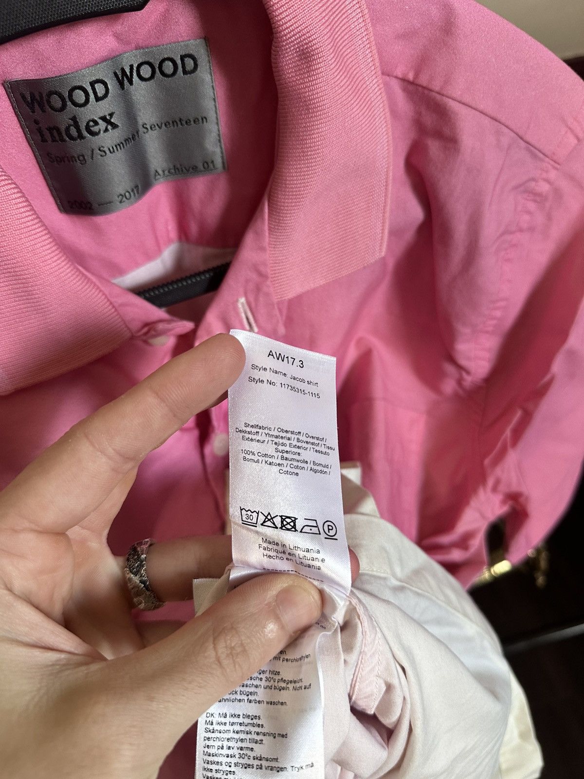 Wood Wood WOOD WOOD Denmark pink gradient S/S shirt w tags Size US S / EU 44-46 / 1 - 11 Thumbnail