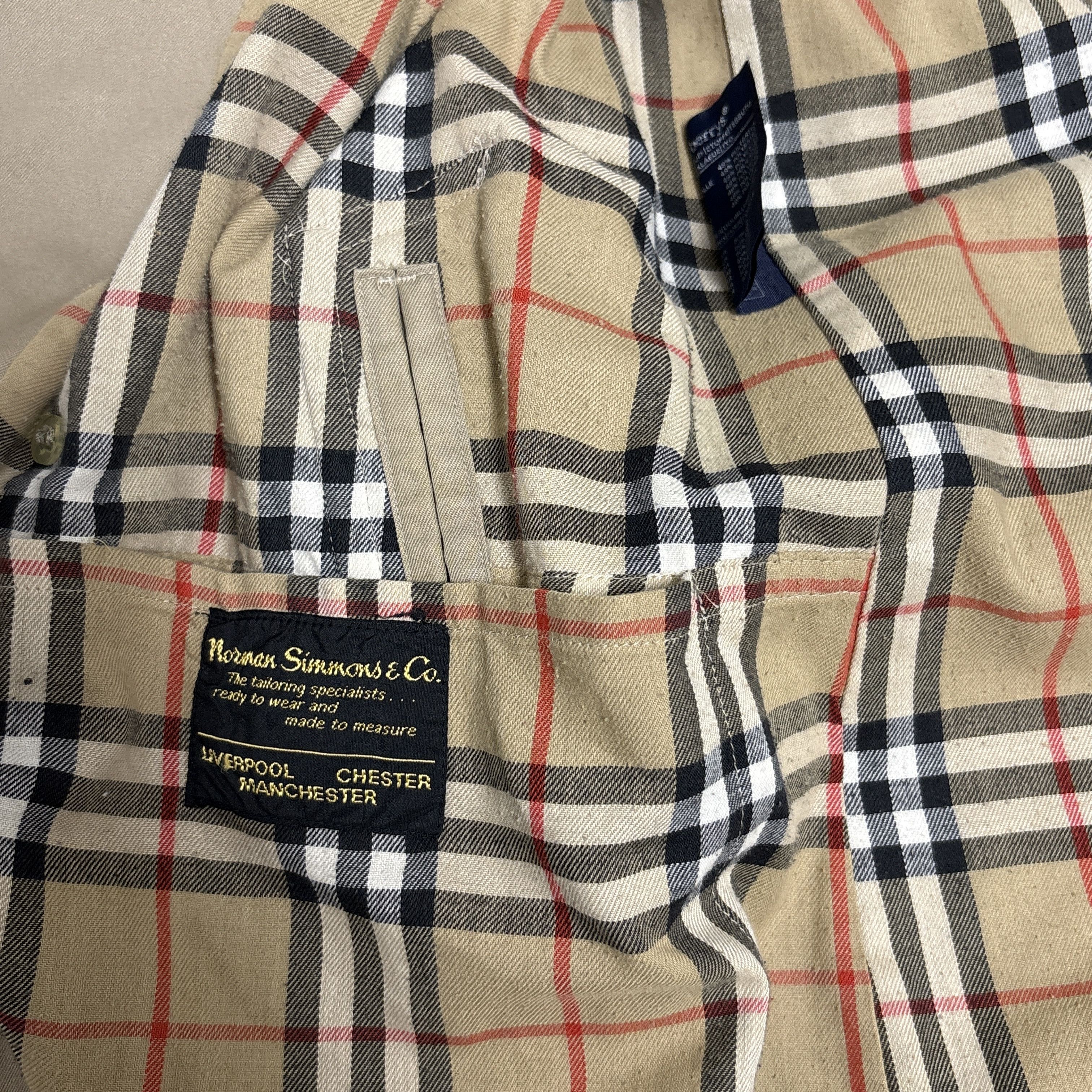 Burberry Vintage Burberry Trench Coat 80s Made In England Nova Check Size US L / EU 52-54 / 3 - 15 Thumbnail
