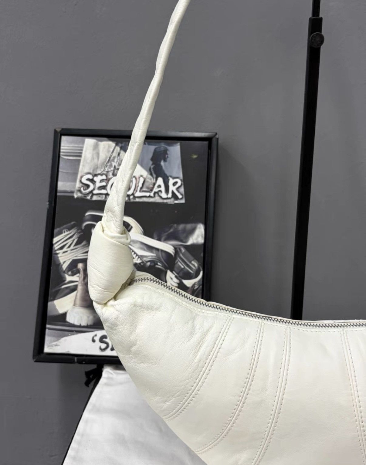 Lemaire Lemaire Brand‑New Small White Sheepskin Croissant Bag KKKK6 Size ONE SIZE - 3 Thumbnail