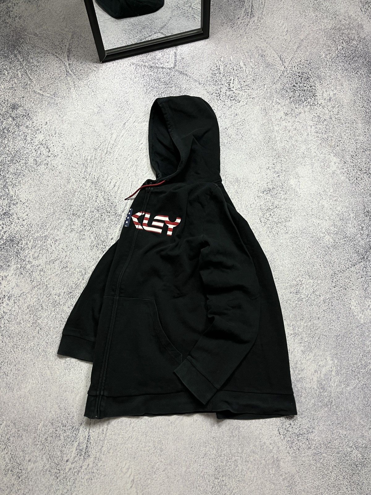 Oakley Vintage Oakley Big Logo USA Flag Zip-Up Hoodie Hype Y2k Size US L / EU 52-54 / 3 - 3 Thumbnail
