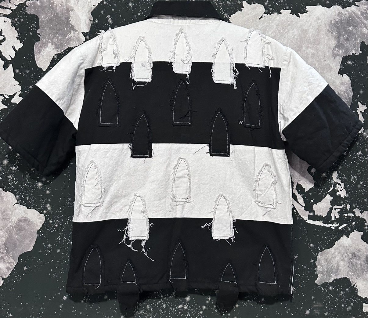 Who Decides War Who Decides War Blocked Window Polo Shirt Size US XL / EU 56 / 4 - 6 Thumbnail