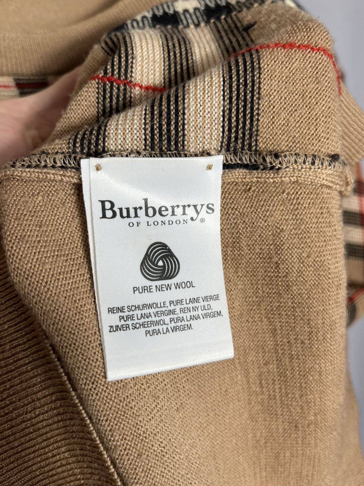 Burberry Burberry’s Vintage Nova Check Men’s Light Beige Wool Sweater Size US M / EU 48-50 / 2 - 6 Thumbnail
