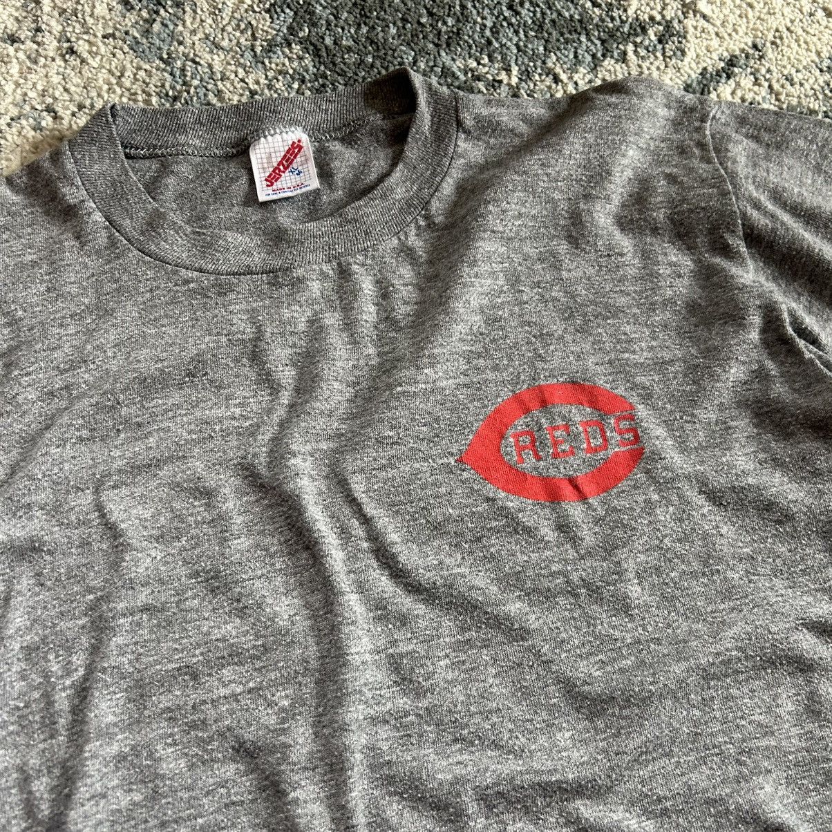 Jerzees 80s CiNCiNNATi REDS TEE DARK HEATHER GREY MADE in USA MLB Size US XL / EU 56 / 4 - 1 Thumbnail