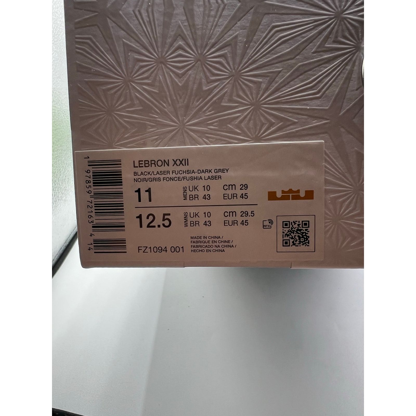 Nike Nike LeBron 22 “Blacklight” size 11 men’s Size US 11 / EU 44 - 7 Thumbnail