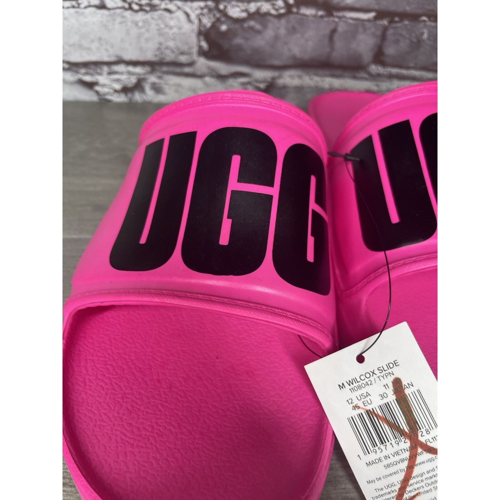 Ugg UGG WILCOX SLIDE Pink Rubber Light Waterproof Sport Sandals Size US 12 / EU 45 - 11 Thumbnail