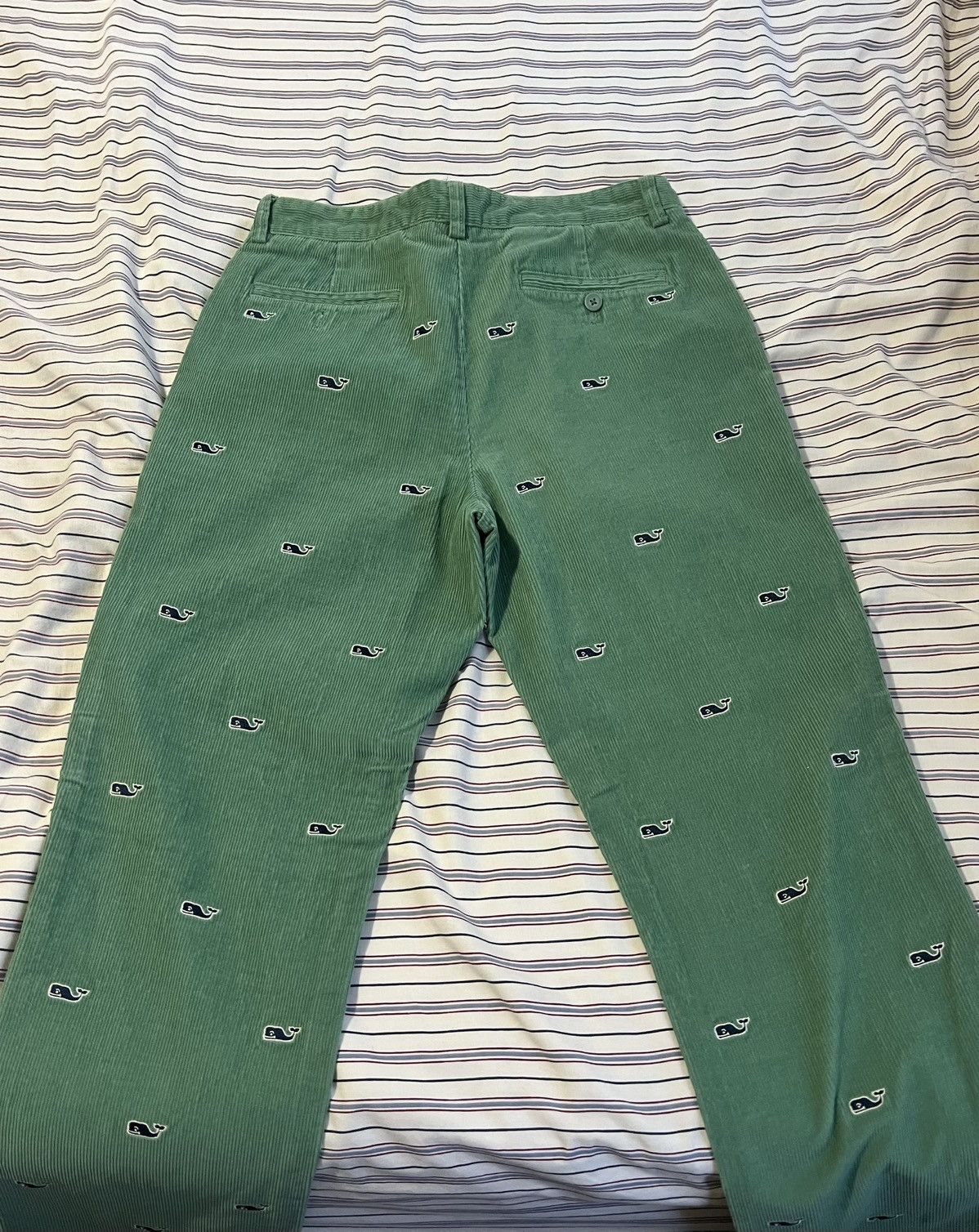Vineyard Vines Vineyard Vines Embroidered Whale Patch Corduroy Pants Size US 32 / EU 48 - 2 Thumbnail