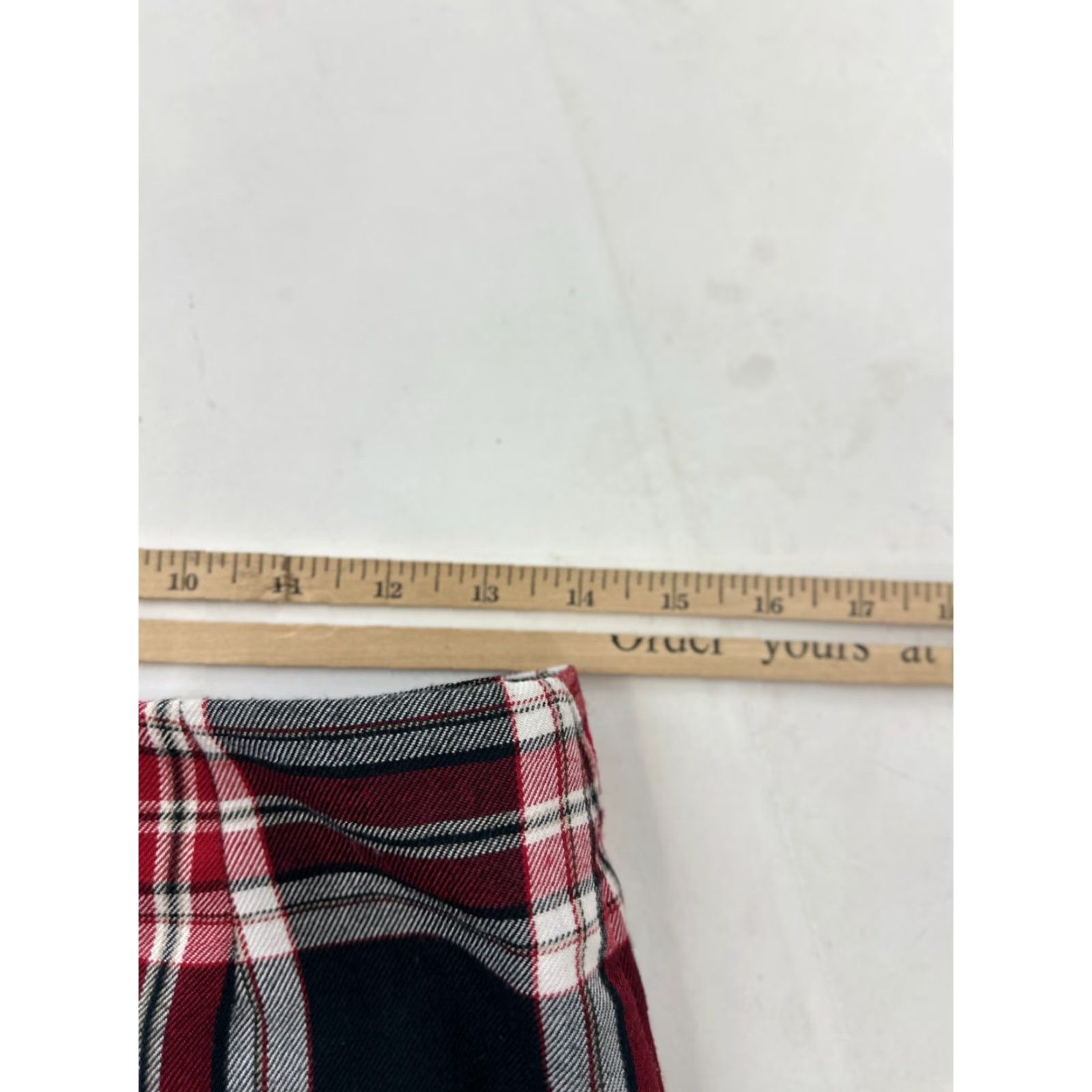 Mossimo Mossimo Skirt Womens 3 Red Plaid Zipper Casual Straight & Pencil Classic Outdoor Size 26" / US 2 / IT 38 - 8 Thumbnail