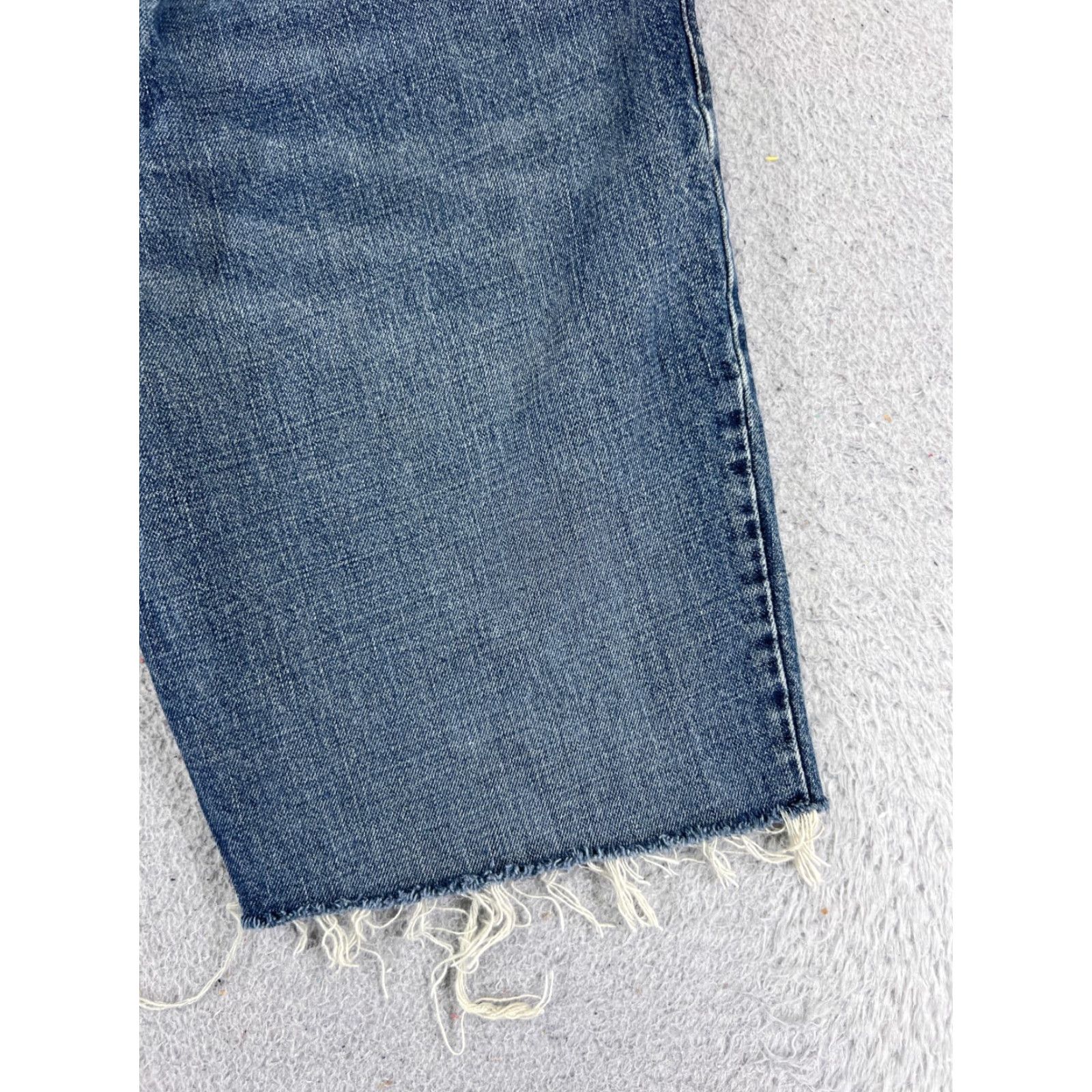 Old Navy Old Navy Shorts Womens 32 Blue Denim Jean Cutoff High Rise 100% Cotton 31x10 Size 24" / US 00 / IT 34 - 2 Thumbnail