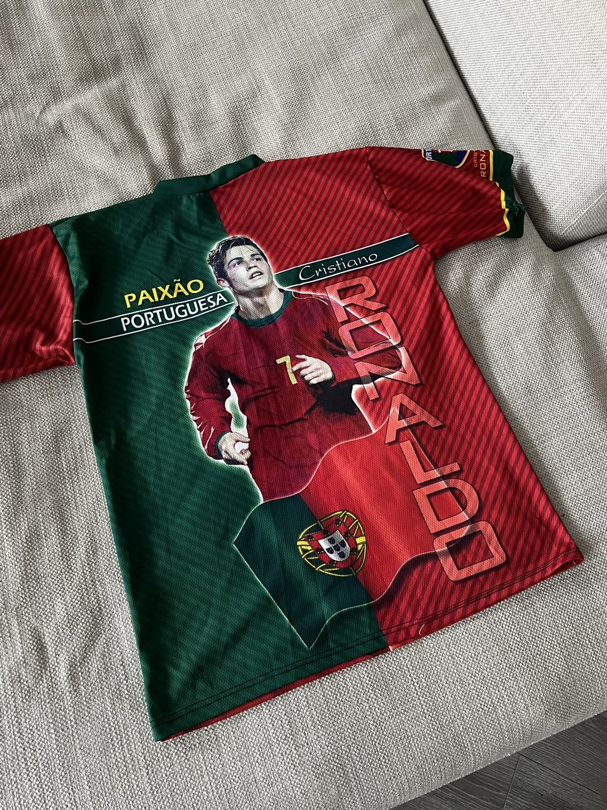 Vintage Cristiano Ronaldo Jersey Football Size US S / EU 44-46 / 1 - 12 Thumbnail