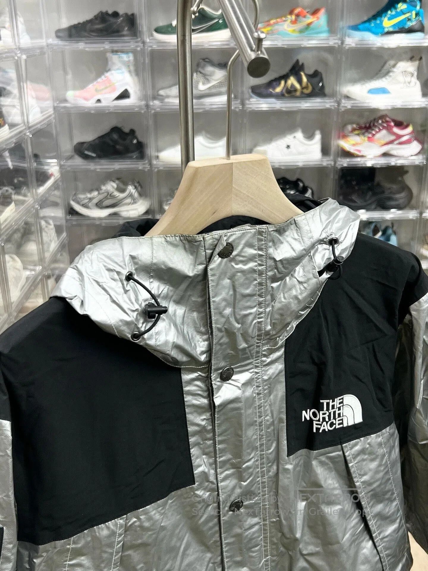 Supreme TNF Silver Jacket Size L.