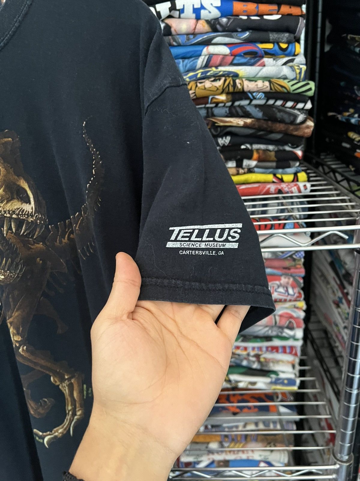 Arts & Science 2000s Dinosaur Fossil Tellus Museum Briant Kalt T-Rex Tee Size US L / EU 52-54 / 3 - 3 Thumbnail