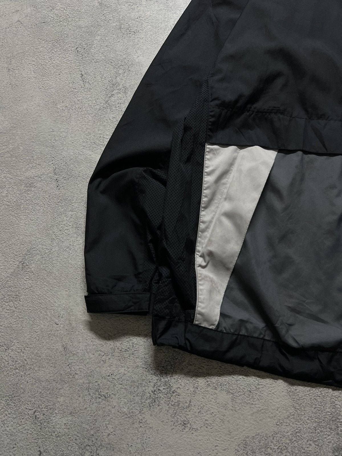 Vintage Vintage Y2k Nike AD 🖤 Nylon Mini Logo Jacket 00’s Size US XL / EU 56 / 4 - 8 Thumbnail