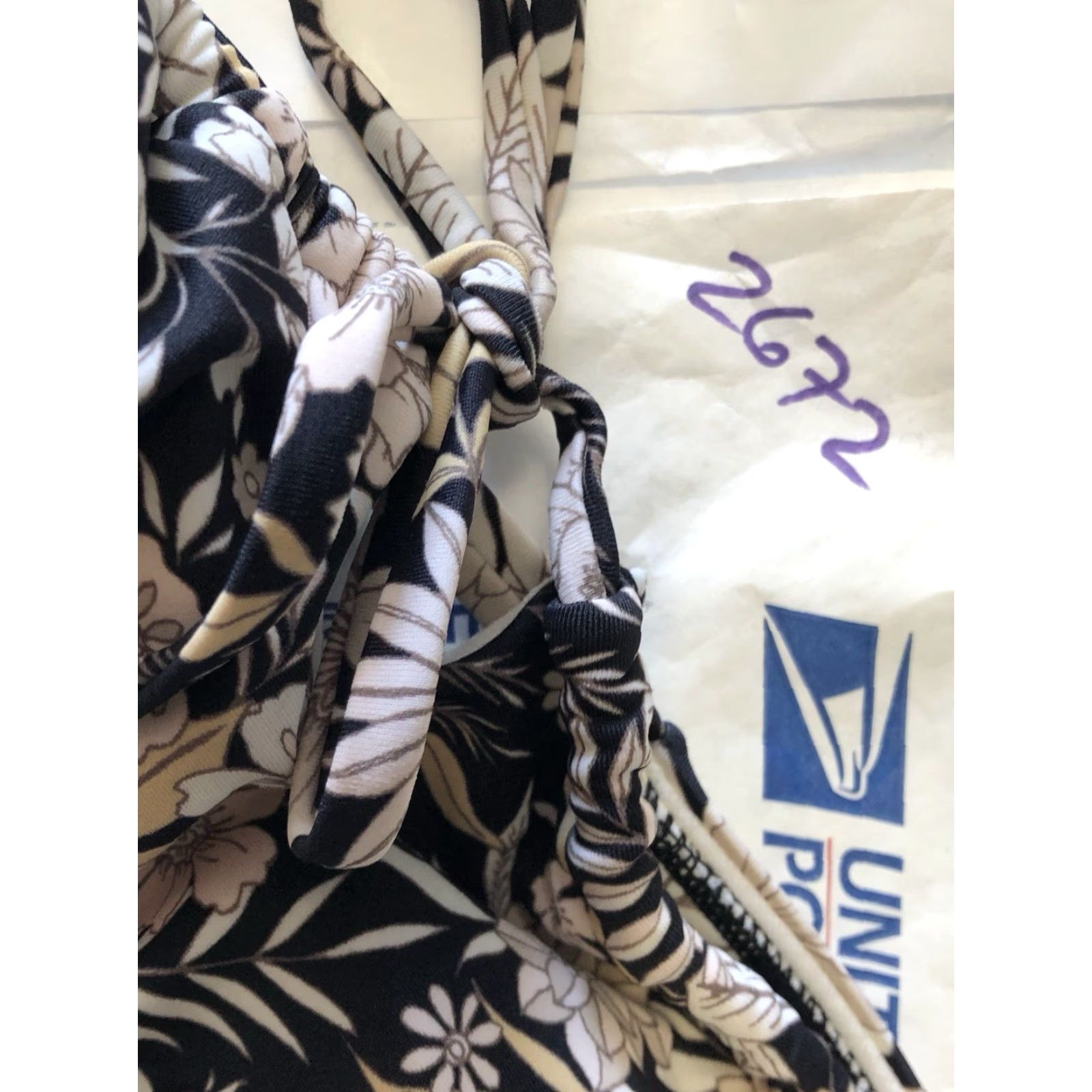 Vintage Kona Sol Bikini Top White Black Peach Floral Size S Small Women Size S / US 4 / IT 40 - 5 Thumbnail