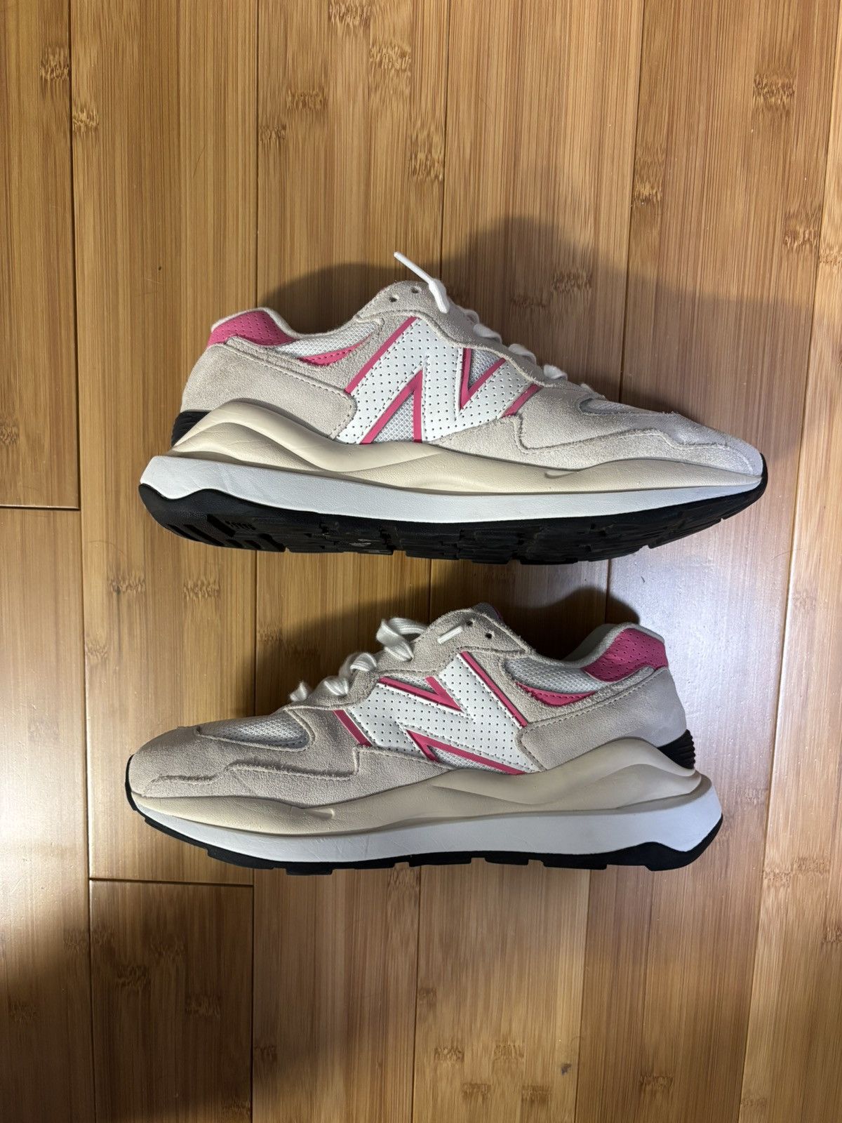 New Balance New Balance 57/40 Size US 9.5 / EU 42-43 - 2 Thumbnail