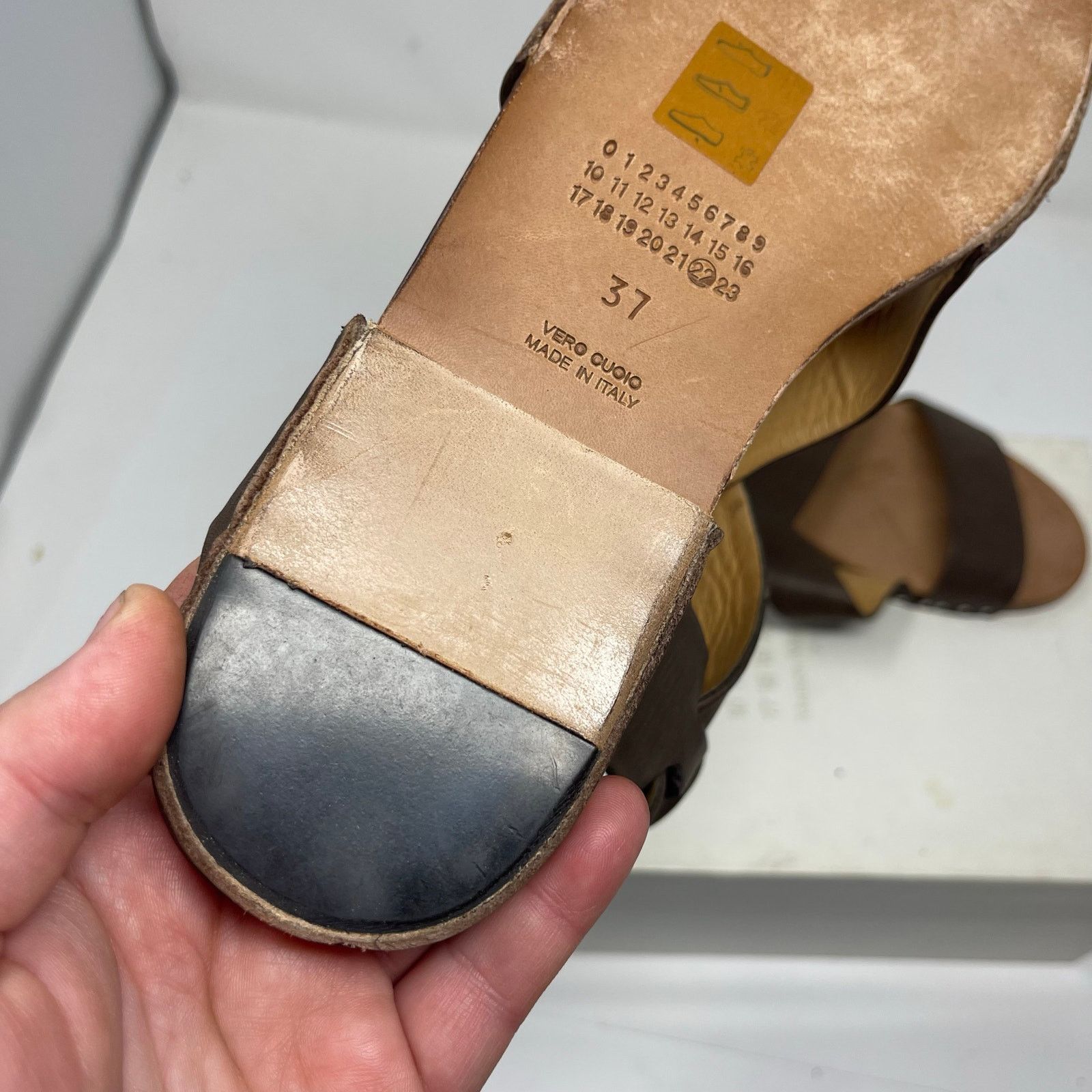 Maison Margiela MAISON MARTIN MARGIELA LINE 22 Criss-Cross Sandal 37 Size US 7 / IT 37 - 11 Thumbnail