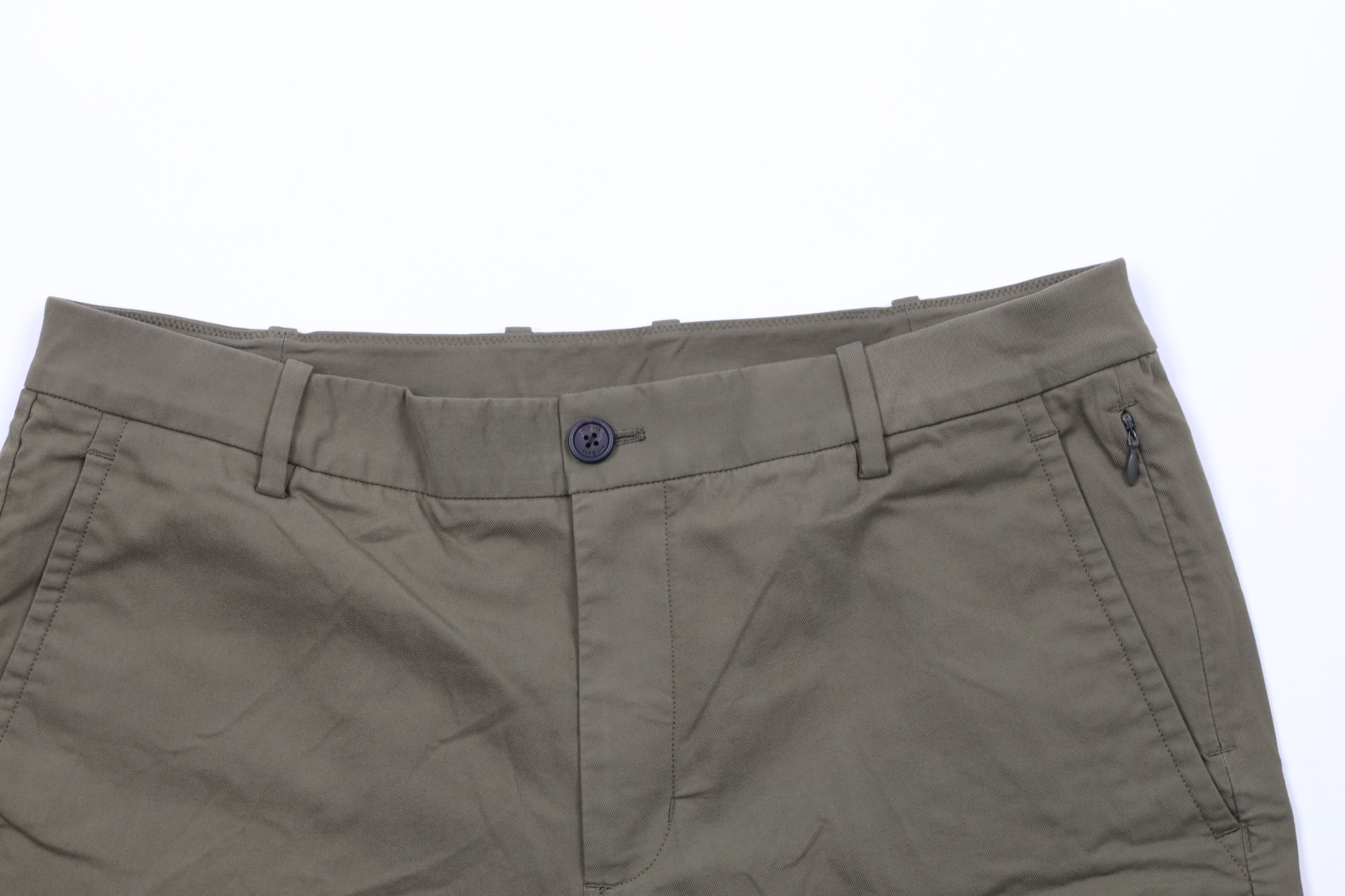 Kit and Ace × Vintage Kit & Ace Flat Front Above Knee Tech Chino Shorts Olive Size US 32 / EU 48 - 2 Thumbnail