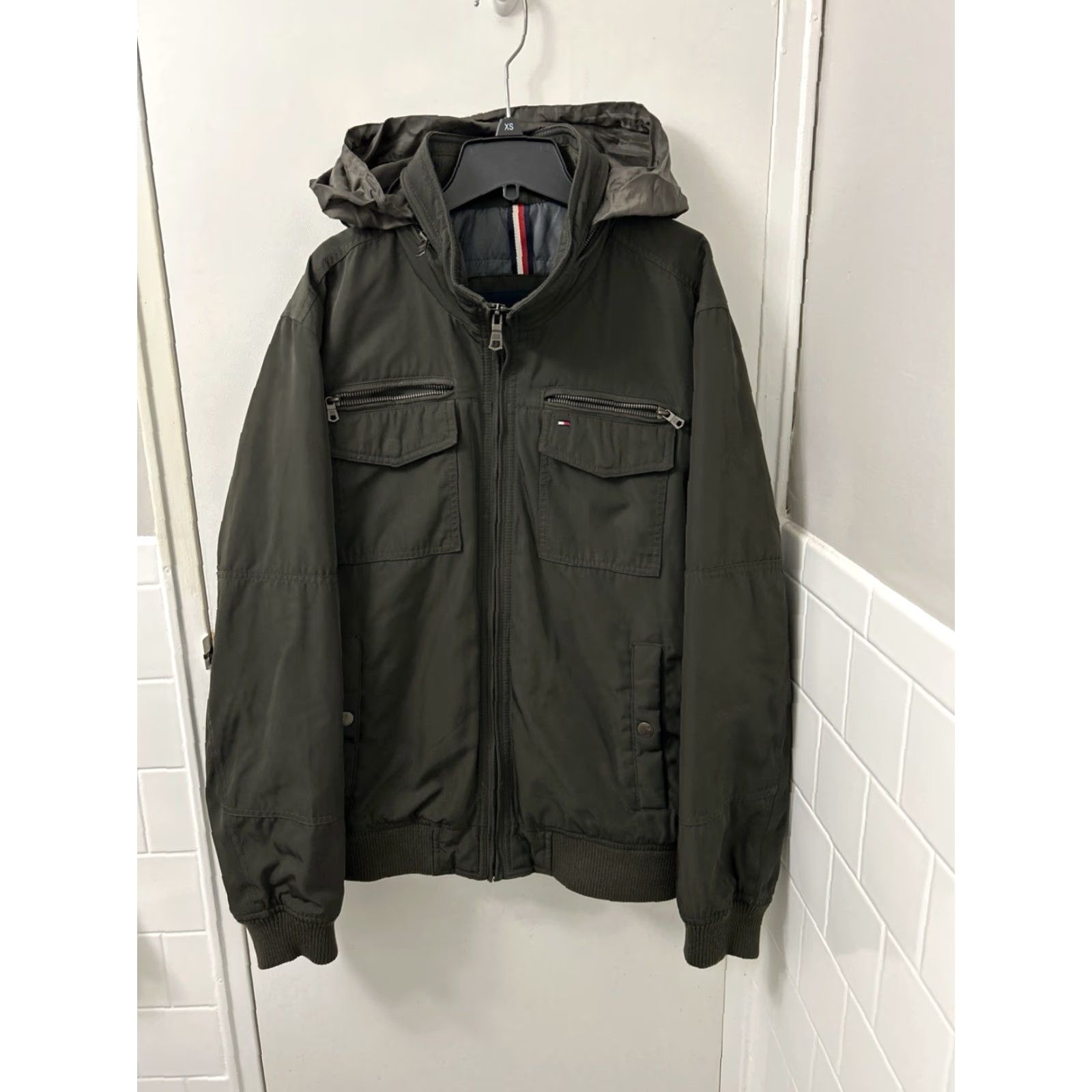 Tommy Hilfiger Tommy Hilfiger Jacket Mens XL Green Bomber Puffer Quilted Zip Hooded Stand-Up Collar Zip Pockets Size US XL / EU 56 / 4 - 2 Thumbnail