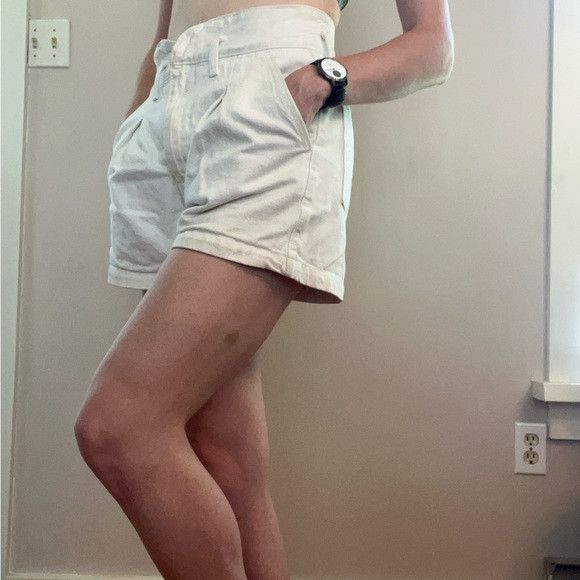 Levi's Levi’s white Jean shorts size 27 Size 27" / US 4 / IT 40 - 1 Thumbnail
