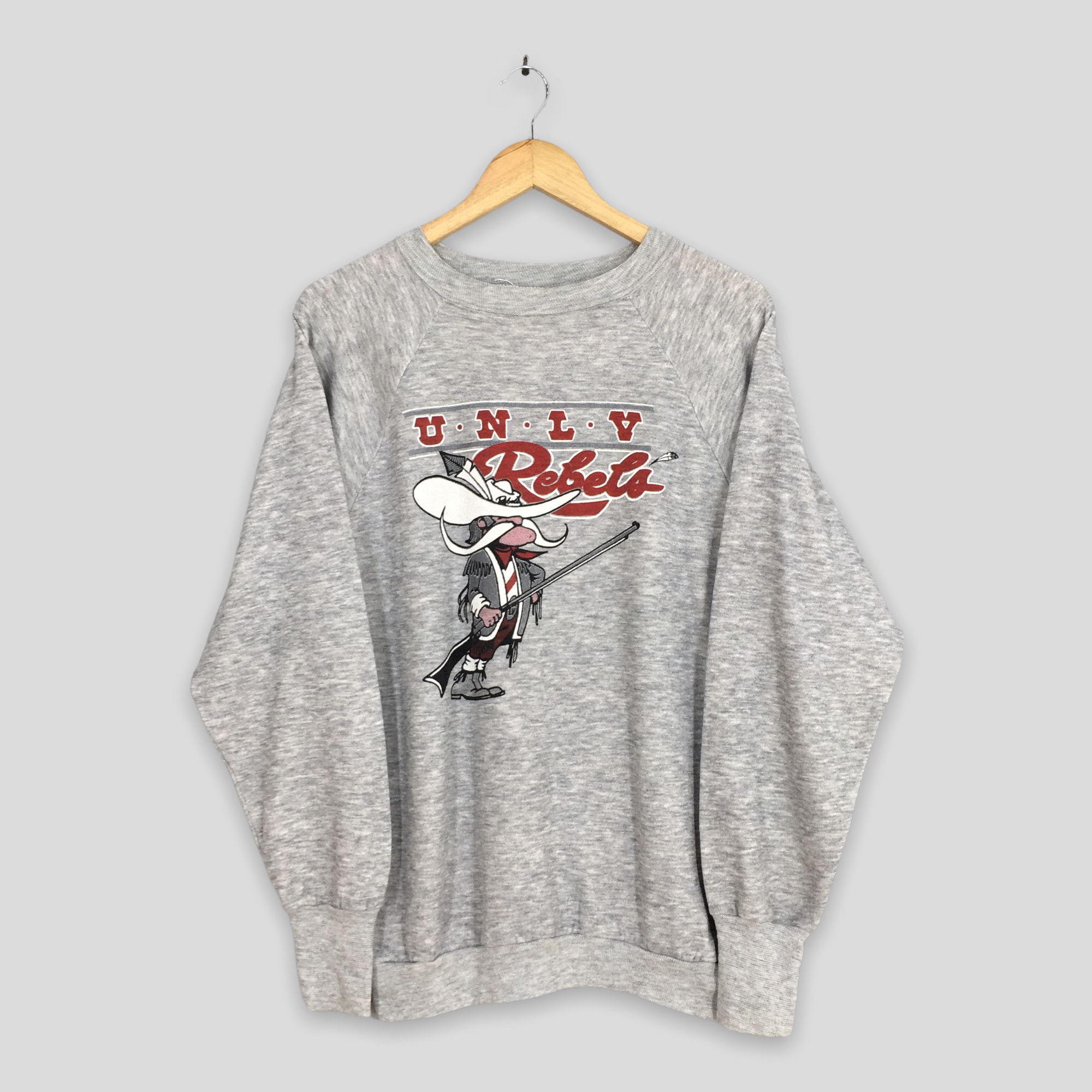 Signal Sport Vintage University Nevada Rebels Sweatshirt XLarge Size US XL / EU 56 / 4 - 1 Thumbnail
